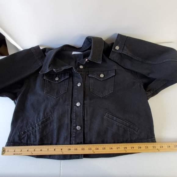 Old Navy Cropped Jean Jacket Women's Size XL Button Front Black Denim Grunge - Picture 4 of 10